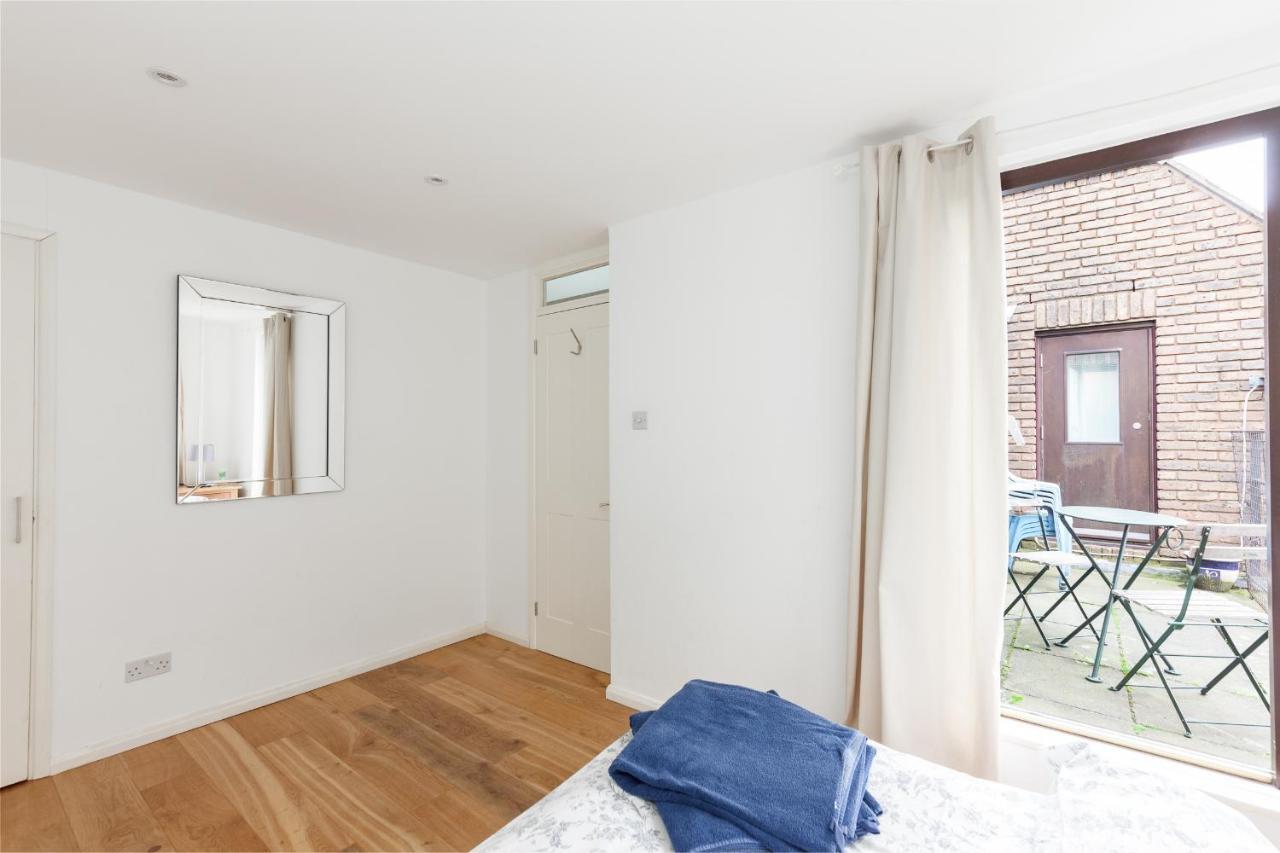 White City Apartment London Eksteriør bilde